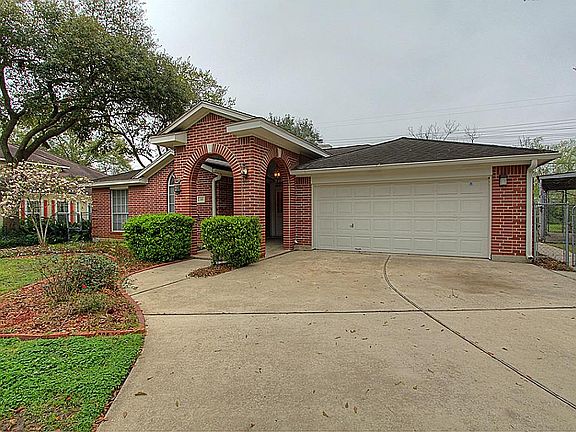 4th image of 745 Sue Barnett Dr