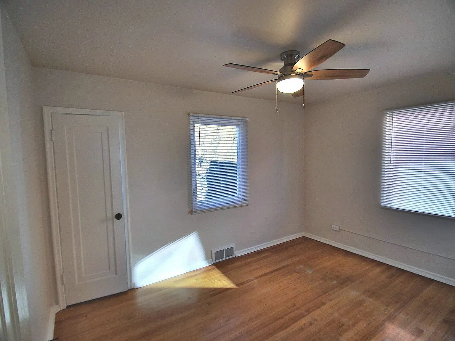 280 S Franklin St — Photo 3