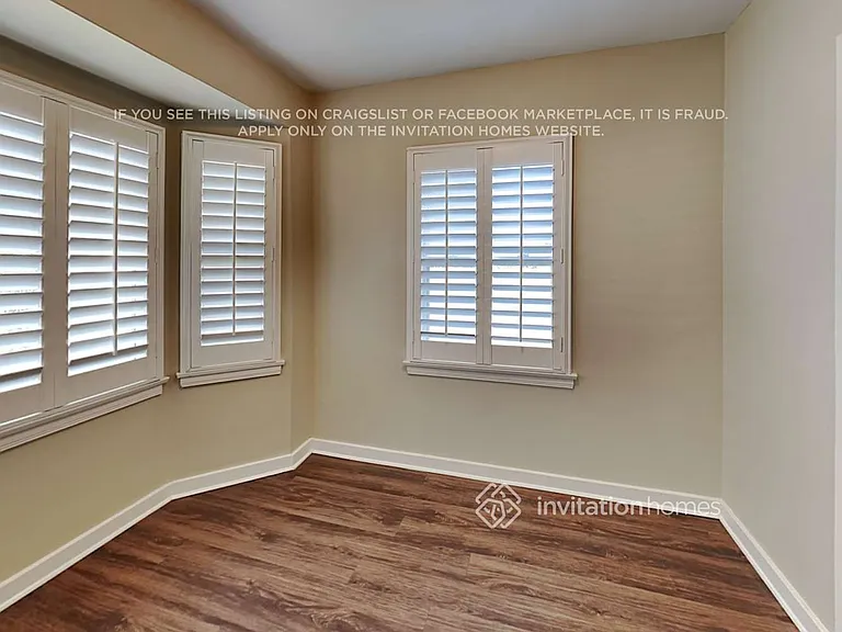 6556 Beeman Ave — Photo 7