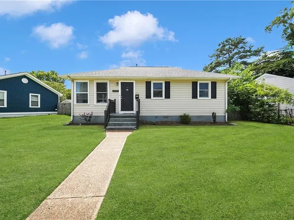 1935 N Lakeland Dr, Norfolk, VA 23518