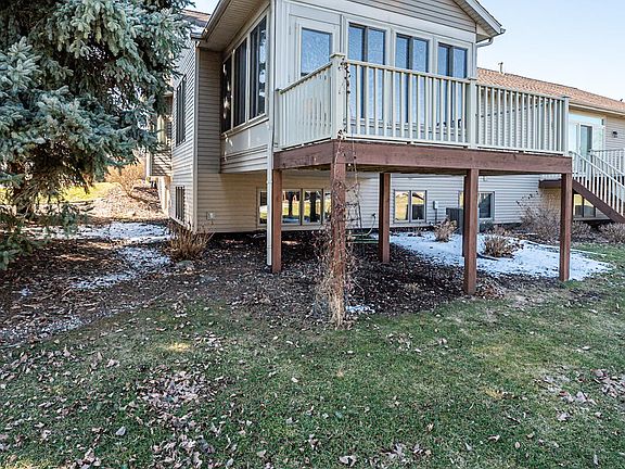 3rd image of 6352 Livingston Ct