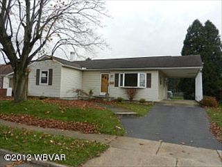 1st image of 910 Pearl Blvd