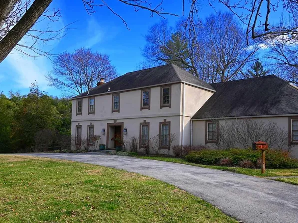 736 Woodleave Rd, Bryn Mawr, PA 19010