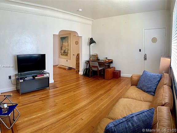 2nd image of 1610 Pennsylvania Ave APT 4