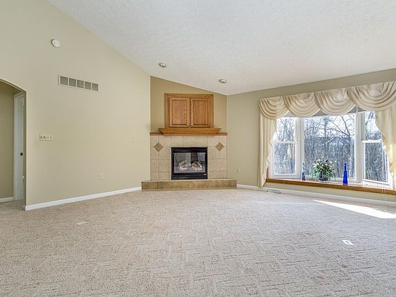 4th image of 1823 Fair Meadow Dr
