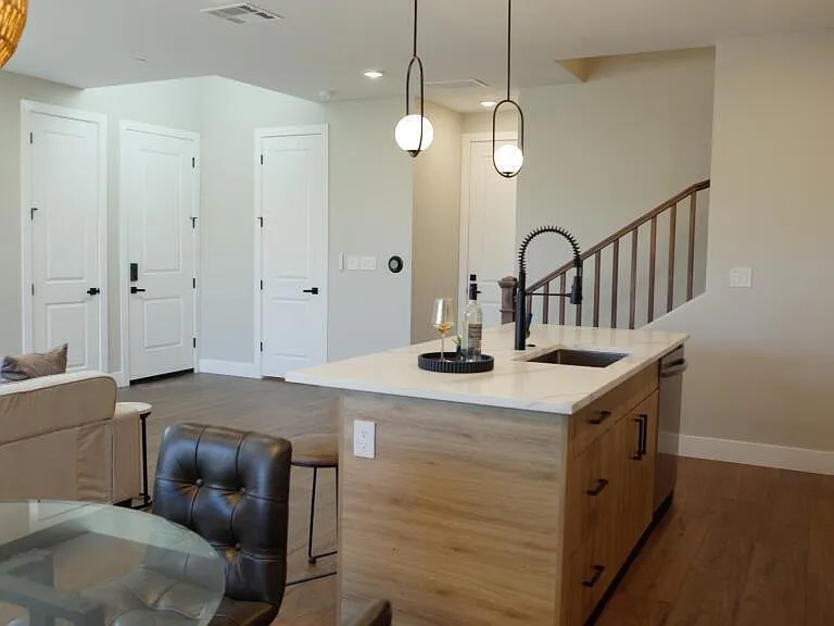 840 W Pecos Rd #9 — Photo 6