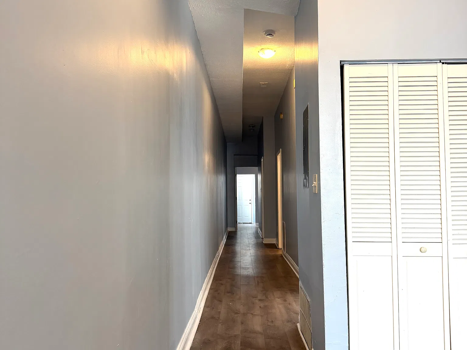 3 bed, 1275 sqft, $2,650 — Photo 2