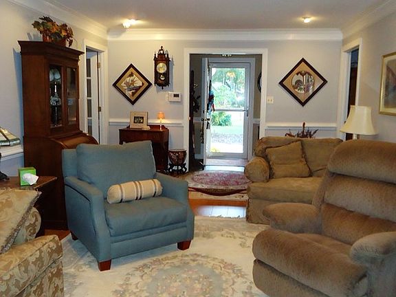 5th image of 103 Whitney Pl