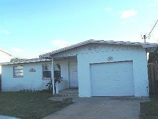 1st image of 305 Due East St