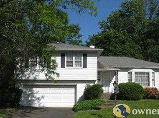 10 Ryan Rd, Edison, NJ 08817