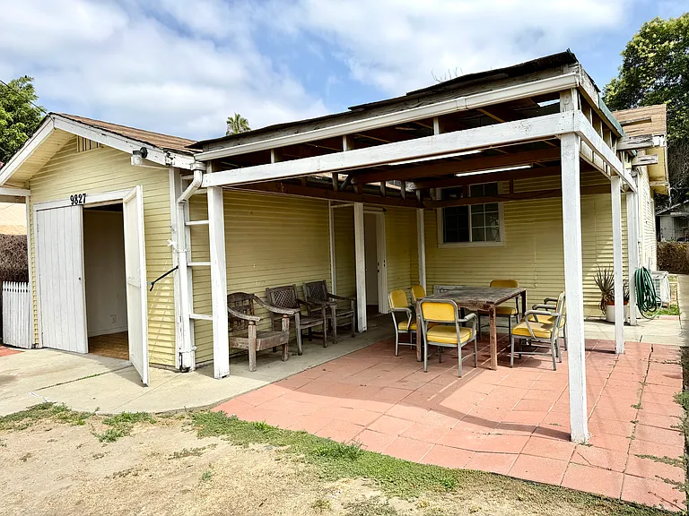 front yard & patio