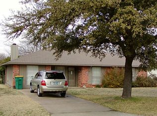 718 Marigold Dr, Cedar Hill, TX 75104