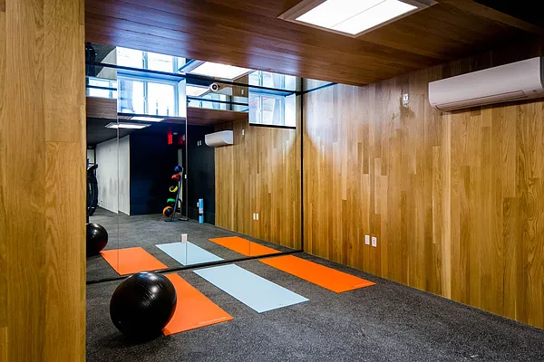 Rented by Nooklyn NYC LLC | media 61