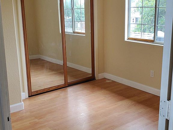 5th image of 4420 Orange Ave