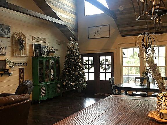 5th image of 1620 County Road 1125 E