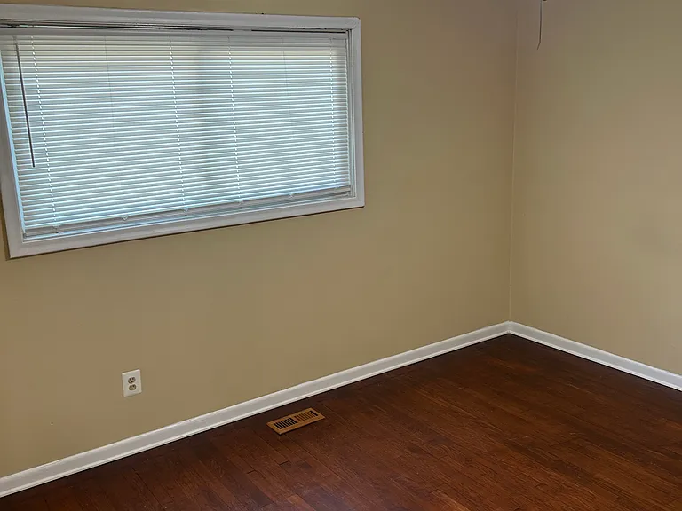 4624 Culver St — Photo 7