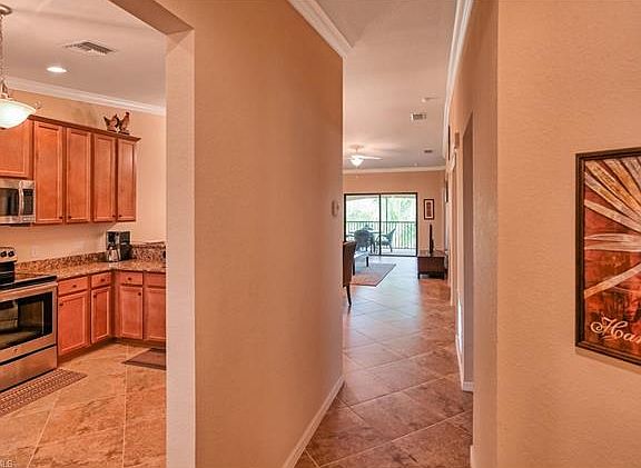 5th image of 9828 Venezia Cir Unit 1126