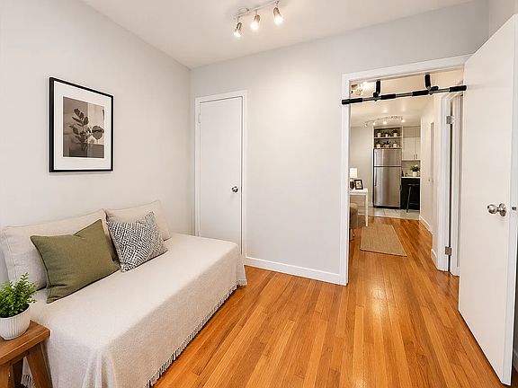 4th image of 280 Macdougal St #1A