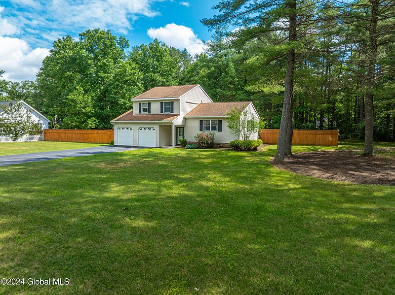5th image of 10 Evergreen Lane