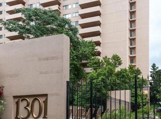 1301 N Courthouse Rd APT 1112, Arlington, VA 22201