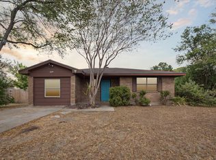 229 Meadow Dr, Marion, TX 78124