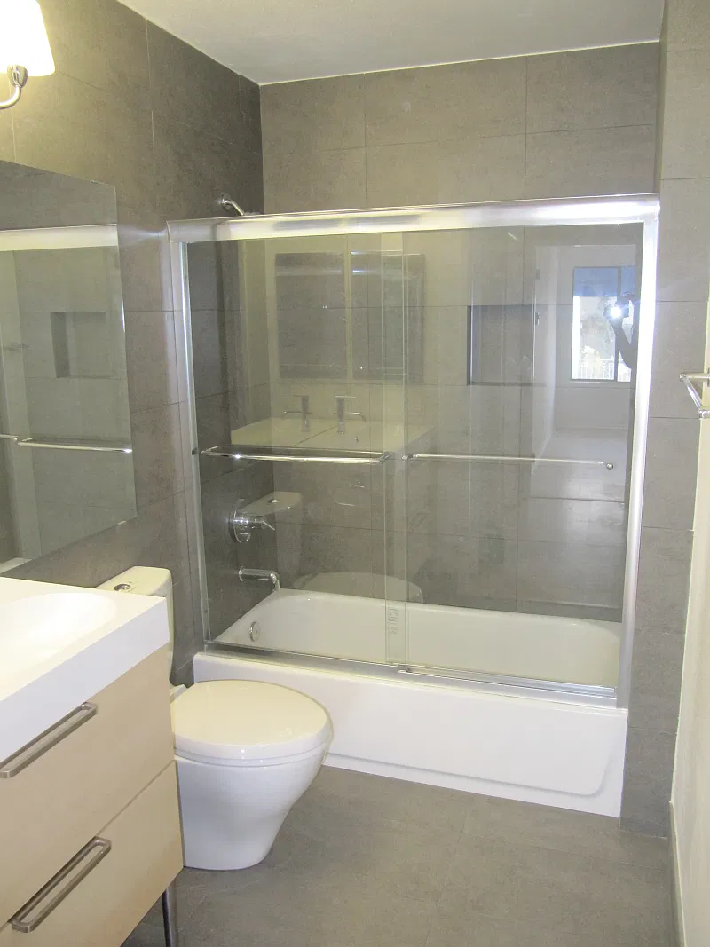 2 bed, 1054 sqft, $3,350 — Photo 2