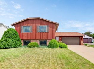 138 South St W, South Saint Paul, MN 55075