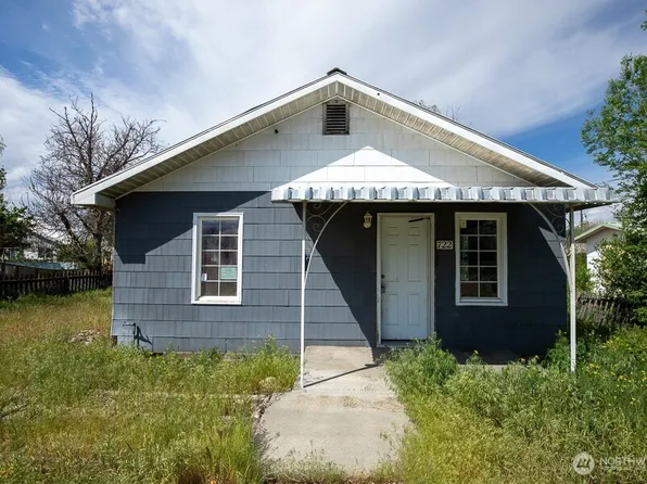 722 Jackson St, Omak, WA 98841
