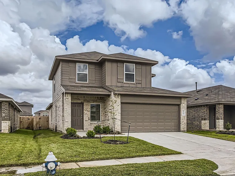 5703 Redstone Gardens Dr — Photo 2