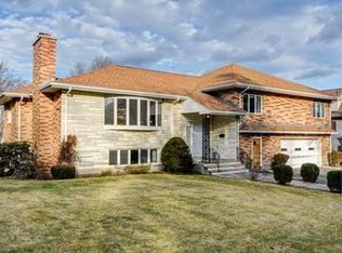 447 Crafts St, Newton, MA 02465