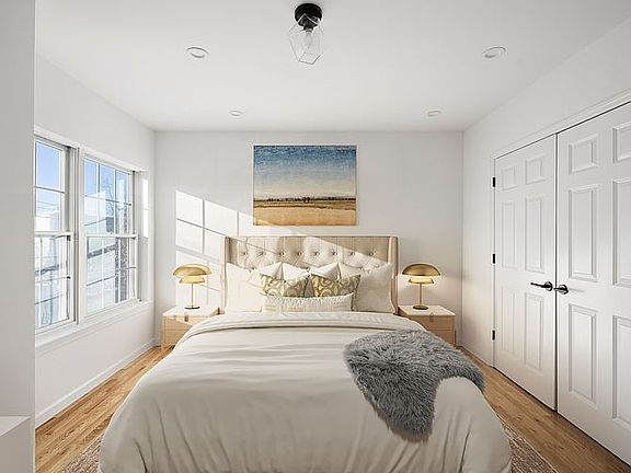 3rd image of 1-60 Patricia Ln #104