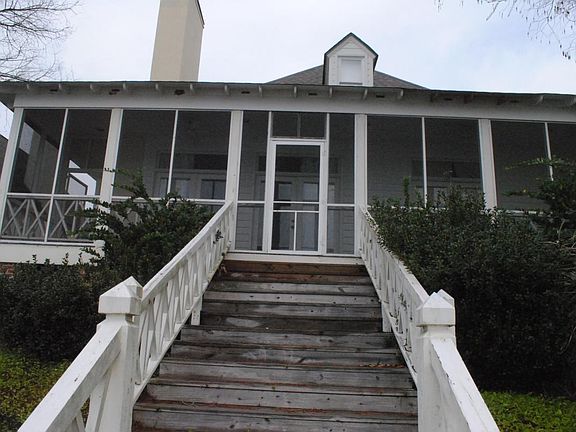 Stairs leading to dock