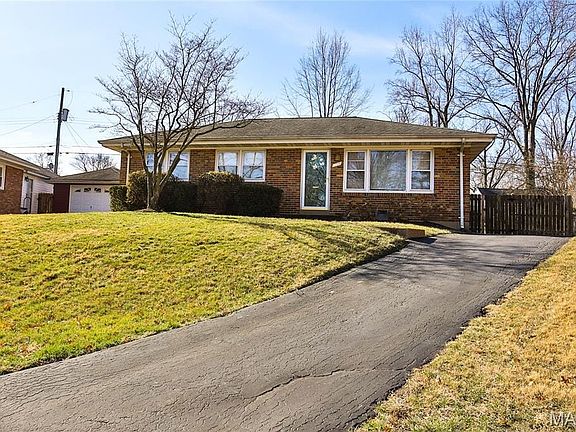 3rd image of 9714 Willow Creek Ln