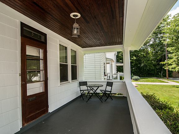 2nd image of 3361 Everson Ave