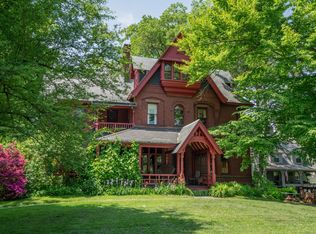 825 Prospect Ave, West Hartford, CT 06105