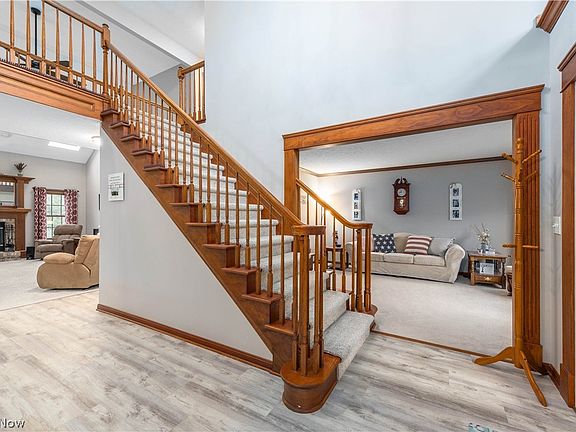 5th image of 44565 Stang Rd