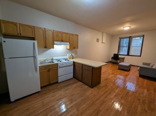 827 S Miller St #99999999, Chicago, IL 60607
