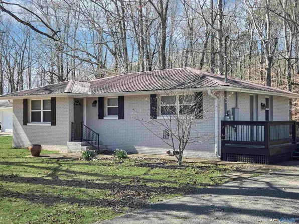 573 W Limestone Rd, Hazel Green, AL 35750