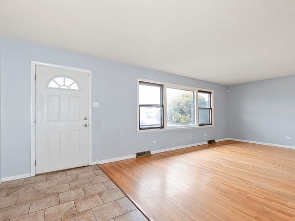 2nd image of 17137 Coventry Ln