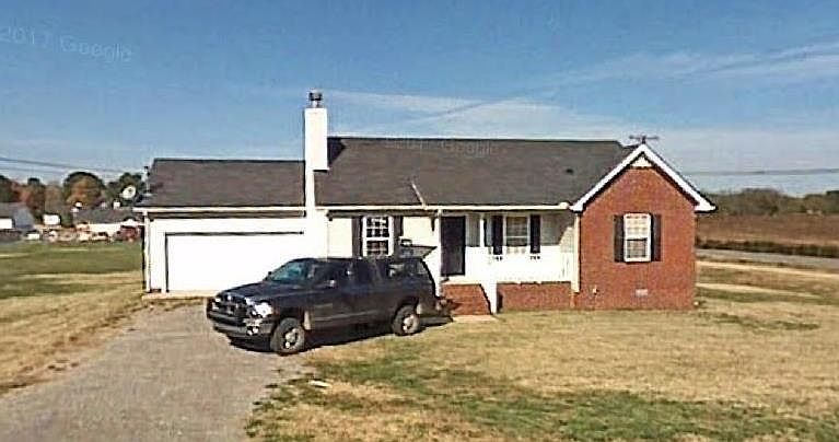 1st image of 102 Fall Creek Dr