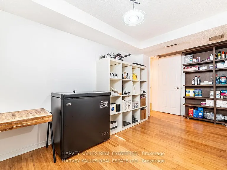 139 Kingsdale Ave — Photo 26