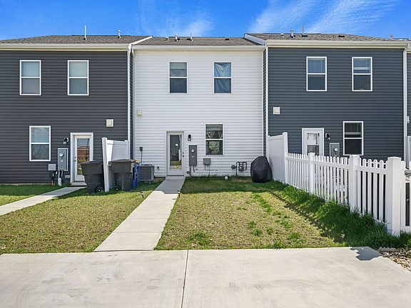 2nd image of 203 Ridgely Blvd