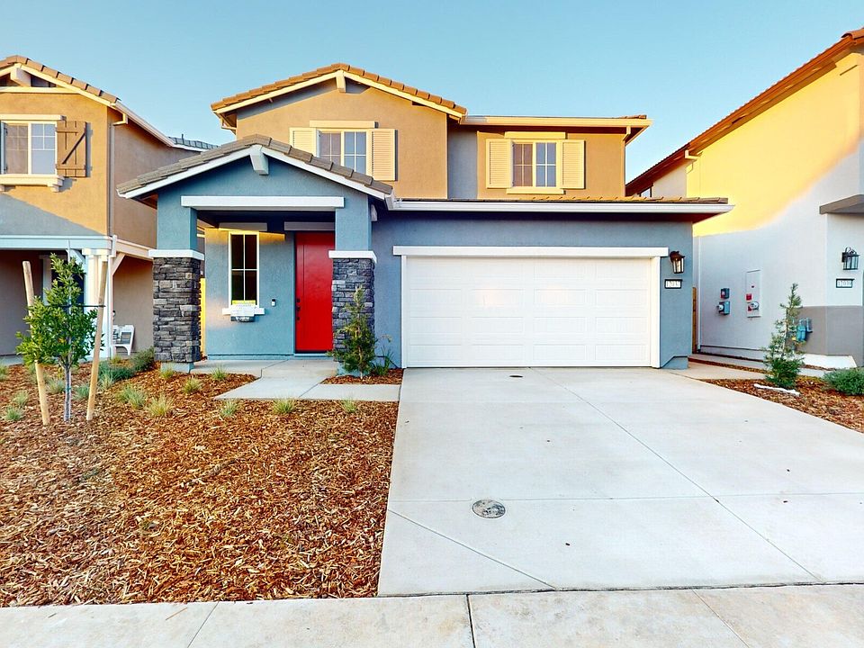 Riverblossom 476 Exterior