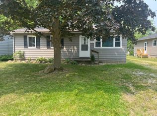 156 N Avon Ave, Wadsworth, OH 44281