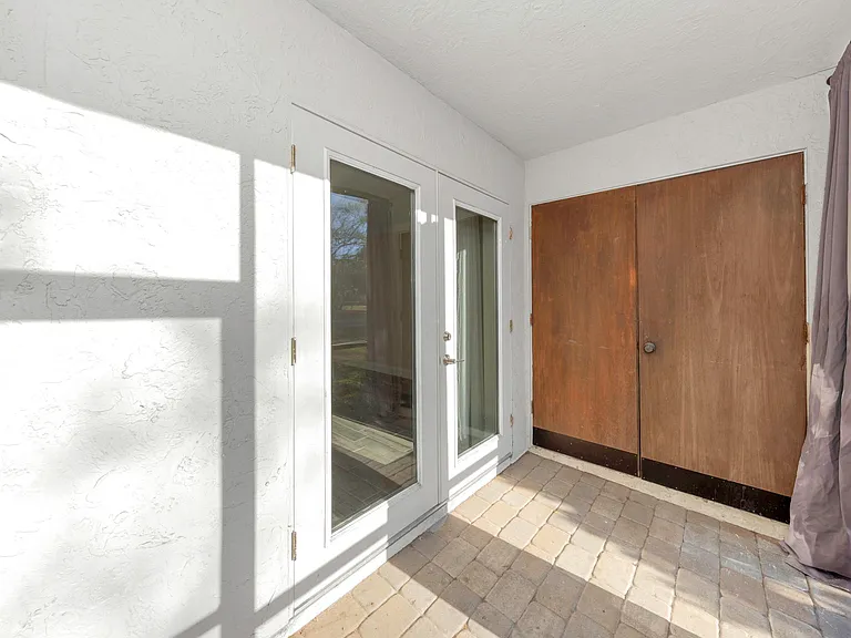 122 Caryl Way — Photo 17