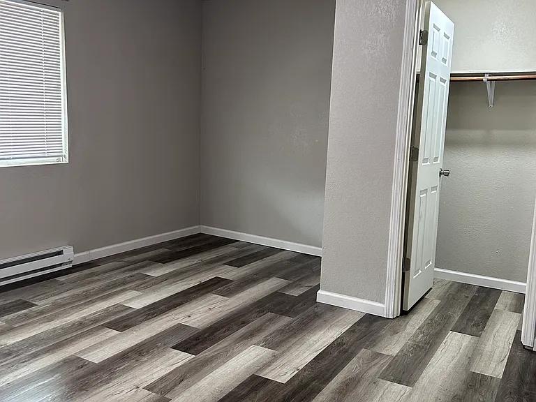 1601 W Main St #4 — Photo 5