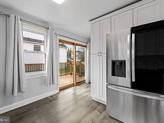 5th image of 39 Northwood Dr