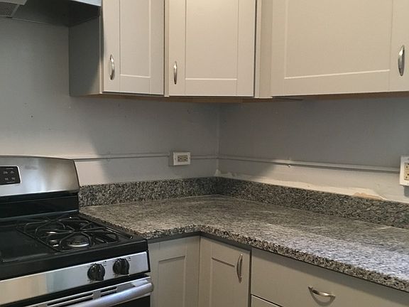 3rd image of 4500 N Whipple St #2