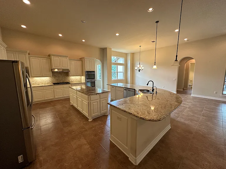 111 El Cielo — Photo 15