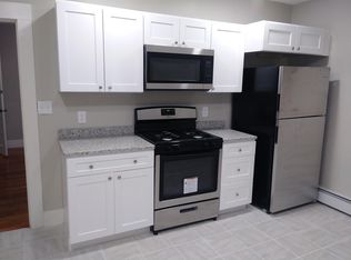 28 1st St #3, Webster, MA 01570